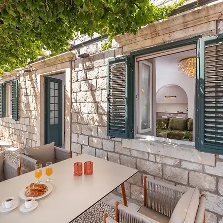 Unique Mediterranean 4 Star With Zone * Ντουμπρόβνικ