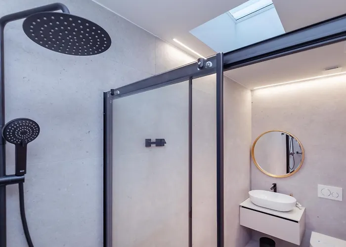 Apartament Unique Mediterranean 4 Star With Zone