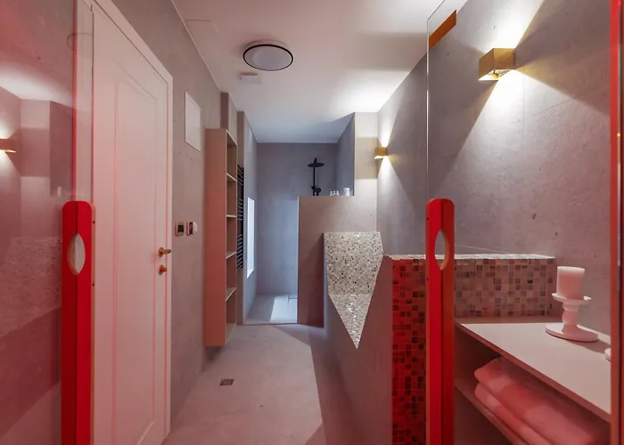 Apartament Unique Mediterranean 4 Star With Zone