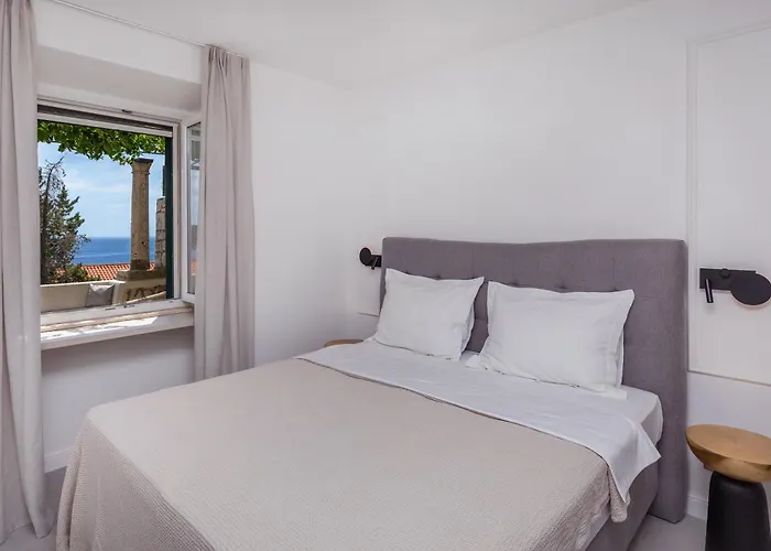 Apartament Unique Mediterranean 4 Star With Zone *