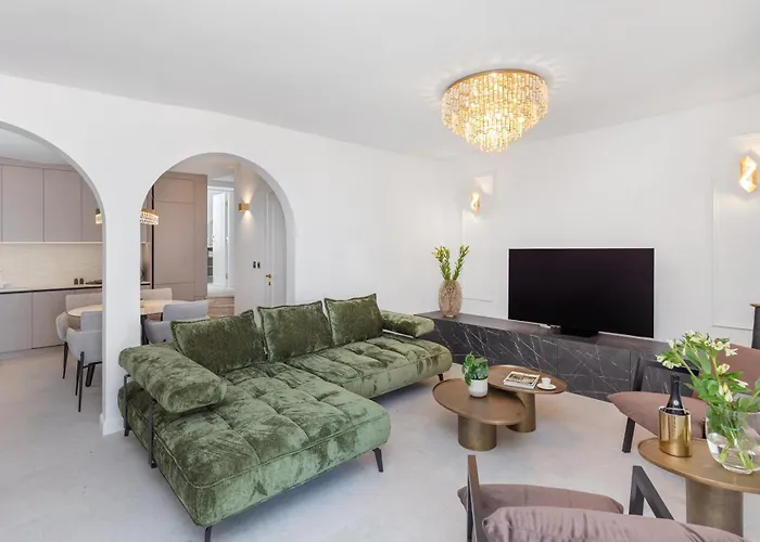 Unique Mediterranean 4 Star With Zone Apartament