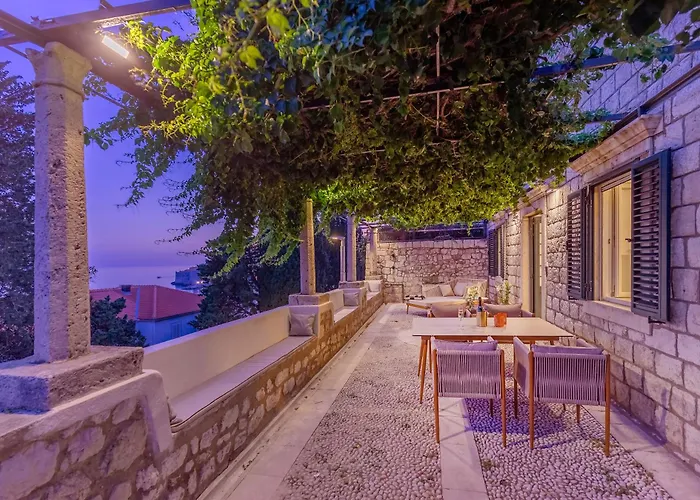 Apartament Unique Mediterranean 4 Star With Zone *